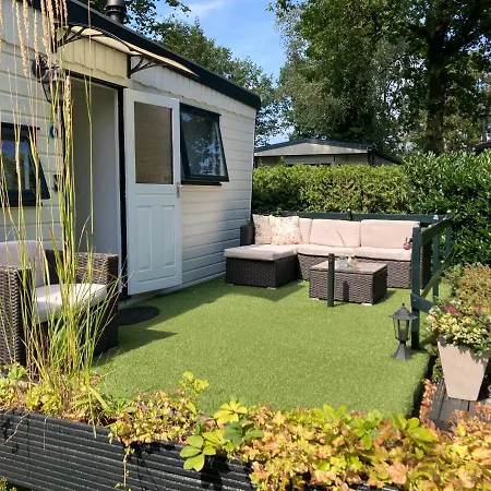 Nyaraló Charmant Chalet Op Een Bospark Op De Veluwe *