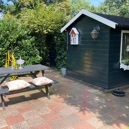 Charmant Chalet Op Een Bospark Op De Veluwe *